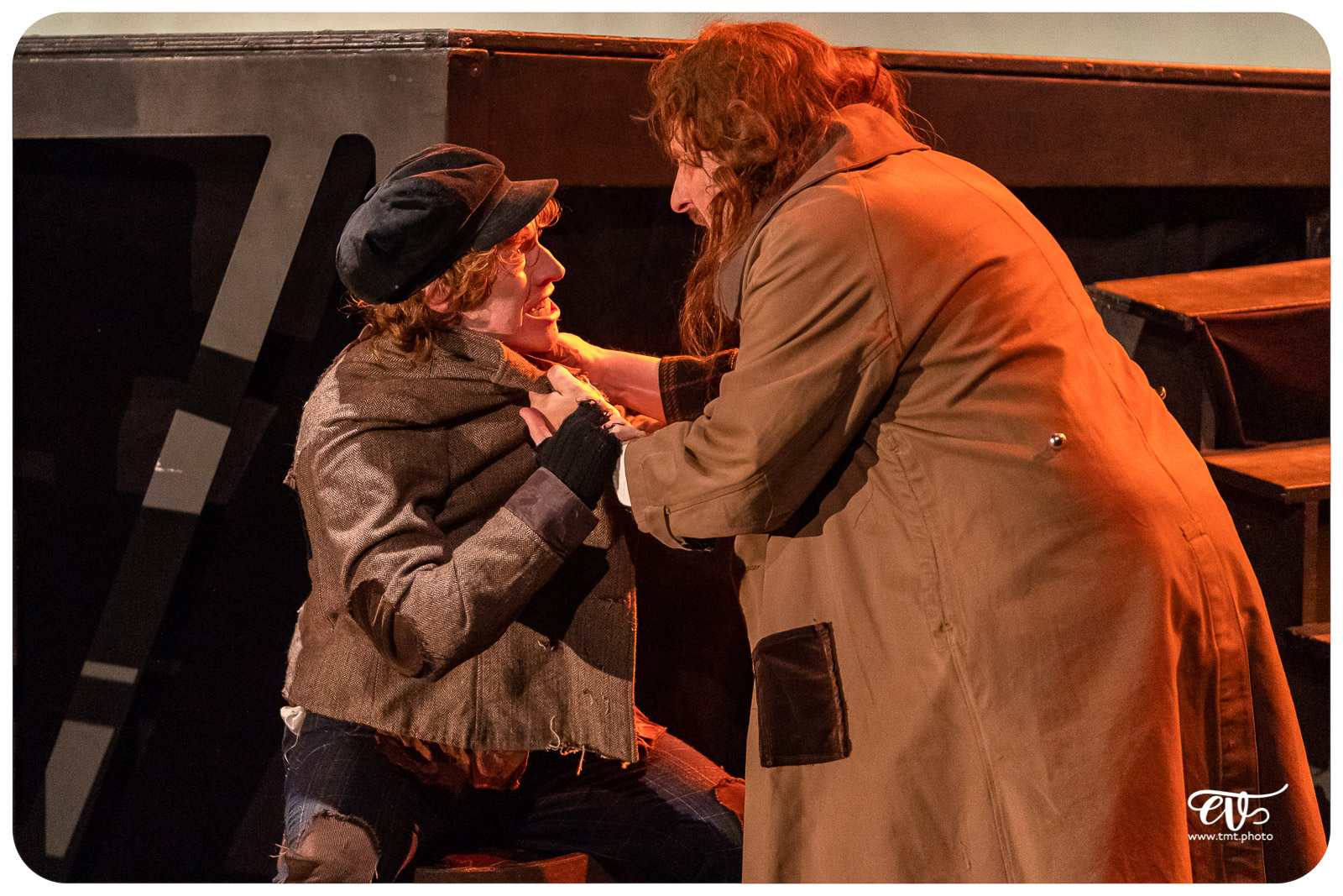 OLIVER TWIST (CIE LA MESNIE H.)